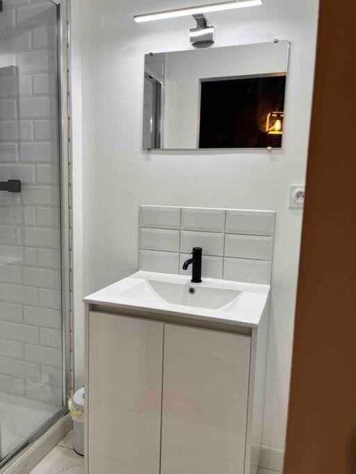 2 Room Flat ตูลูส ภายนอก รูปภาพ
